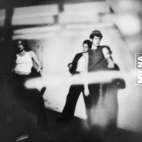 Portada de Dancing on the Wall — MUNA